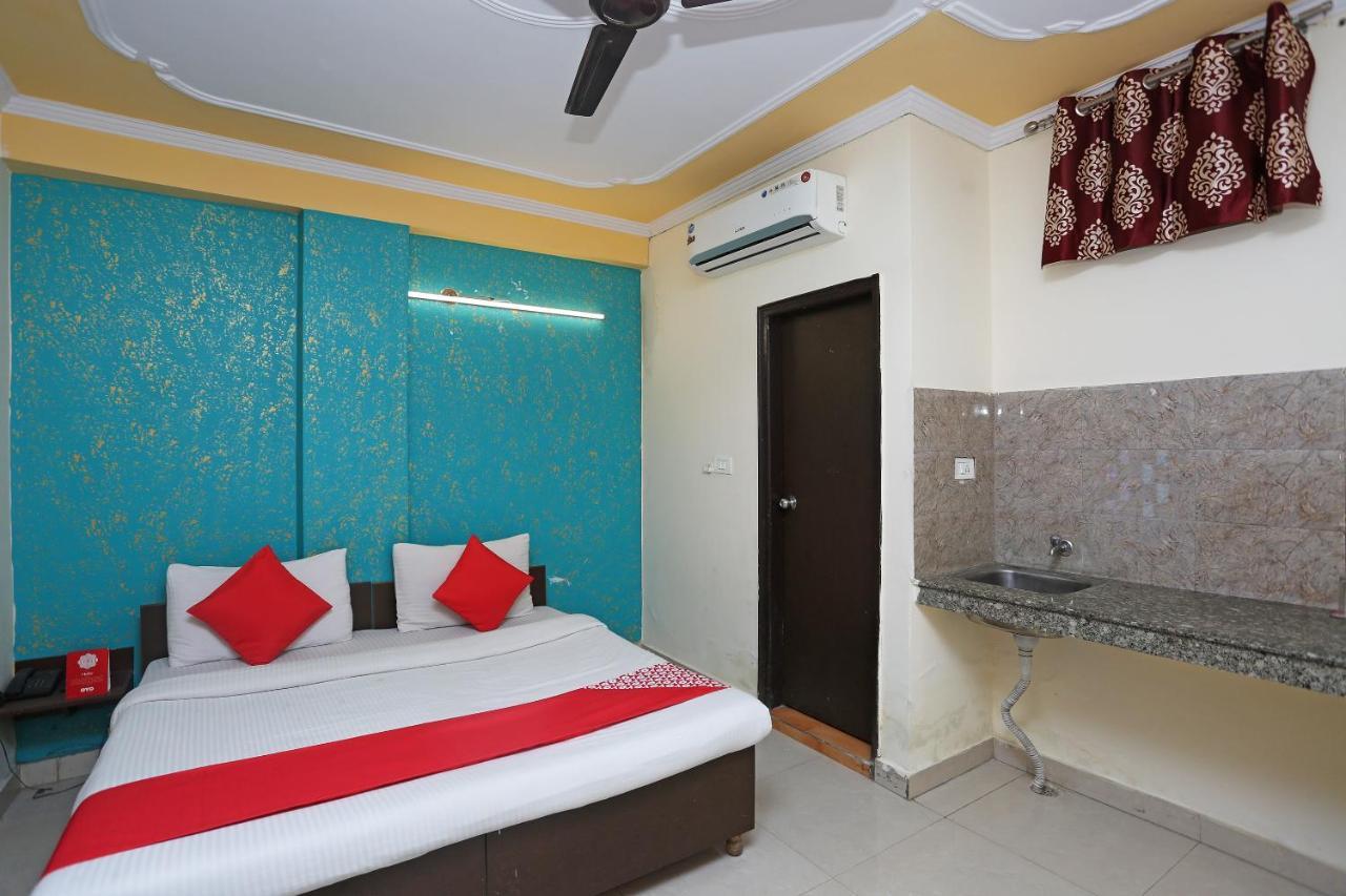 Hotel O Airport Plaza By Palace New Delhi Exterior photo