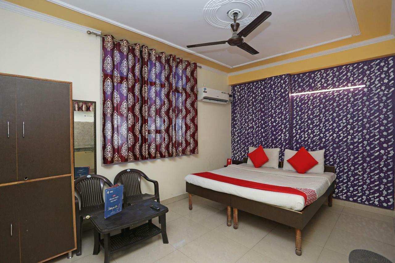 Hotel O Airport Plaza By Palace New Delhi Exterior photo